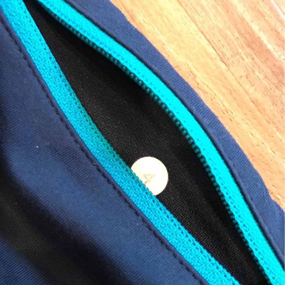Lululemon Speed Up Shorts Size 4 Blue and Navy - Picture 3 of 3